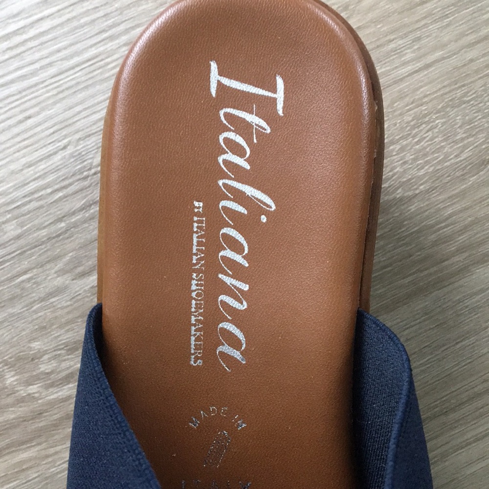 NWOT Italiana heeled sandals - Picture 4 of 6